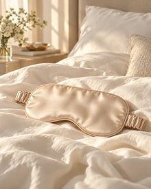 Smoozely Cloud Silk sleep mask in champagne pearl