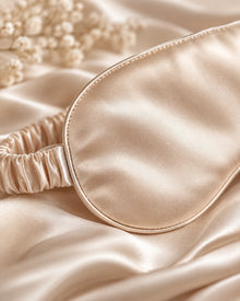 Smoozely Cloud Silk sleep mask in champagne pearl