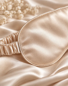 Smoozely Cloud Silk sleep mask in ivory cloud