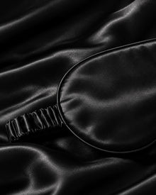 Smoozely Cloud Silk sleep mask in midnight black